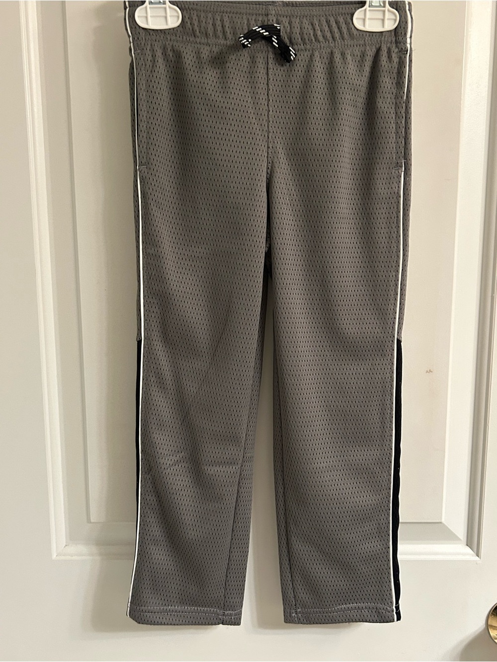 NWOT- Boys jumping beans Gray Mesh Jogger Pants with Black Side Stripes